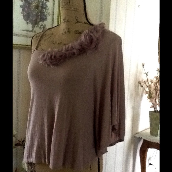 ✨ One Shoulder Top ✨ - Picture 4 of 4