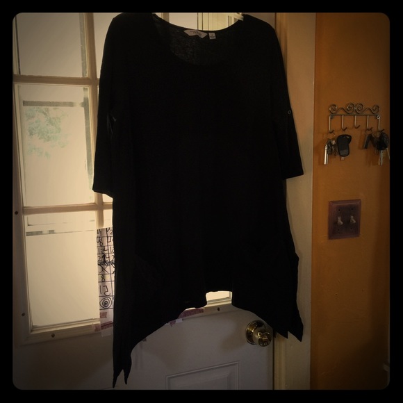 Plus size black shark bite hem shirt