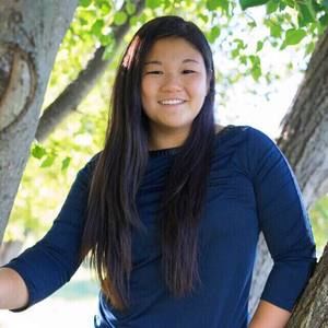 Meet your Posher, Moira