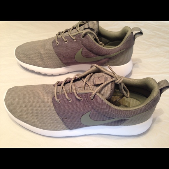 Nike Other - 🚨last one🚨 11 Men's Nike Roshe sneakers shoes
