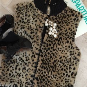 🎉Animal print sweater vest🎉