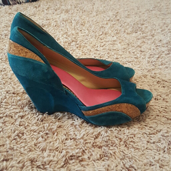 Turquoise and Tan wedges