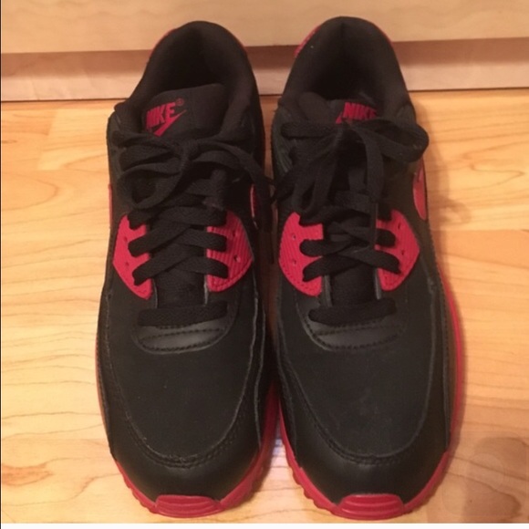 Red & black Nike Air Max