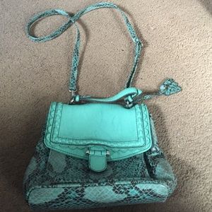 🎉24 hour sale!🎉 Jessica Simpson cross body purse