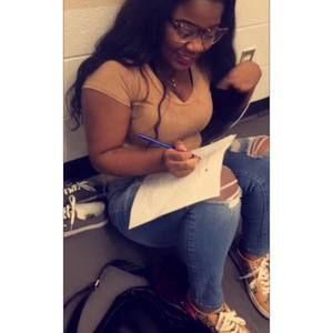 Meet your Posher, Emily