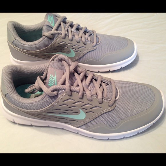 Nike Shoes - 7 Nike sneakers shoes women