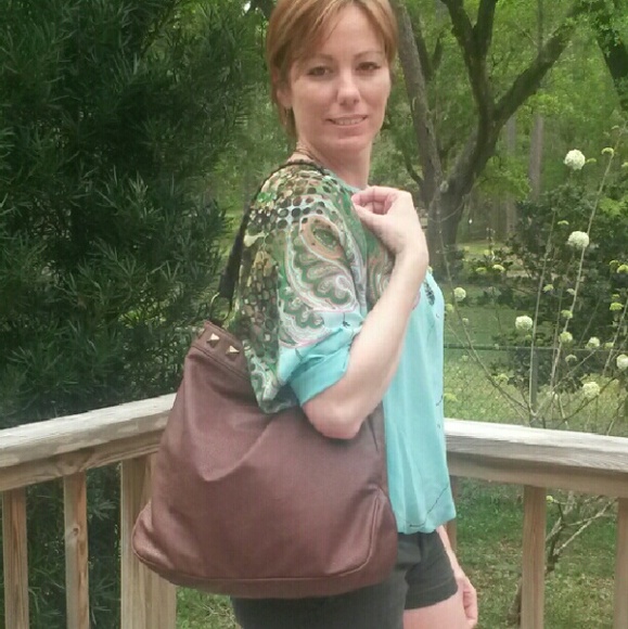 Gold Studded purse - Picture 4 of 4