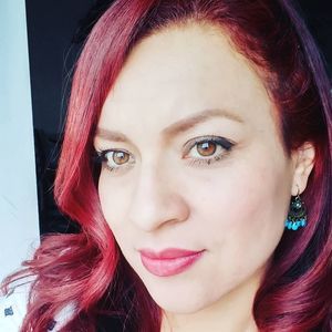 Meet your Posher, Carolina