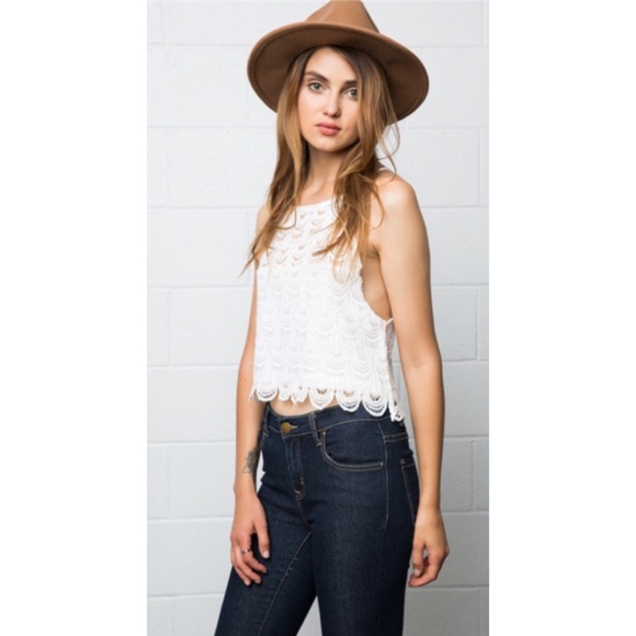 Last One • Crochet Crop Top - SALE - Picture 3 of 4