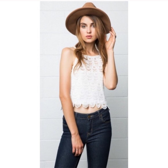 Last One • Crochet Crop Top - SALE - Picture 2 of 4