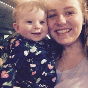 Meet your Posher, Kayla