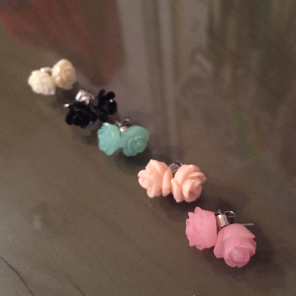 Flower earrings - Picture 1 of 3
