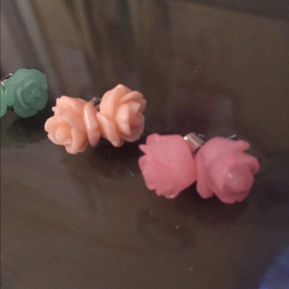 Flower earrings - Picture 3 of 3