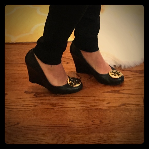 Gorgeous Black Tory Burch Sophie wedges.