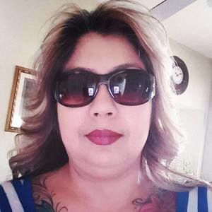 Meet your Posher, Claudia
