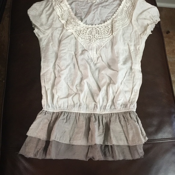 Short sleeves shirt
