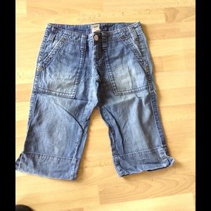 Authentic True Religion Capri jeans