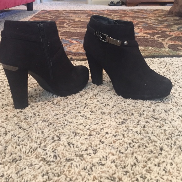 Great condition heeled booties
