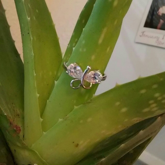 Rhinestone Butterfly Ring!