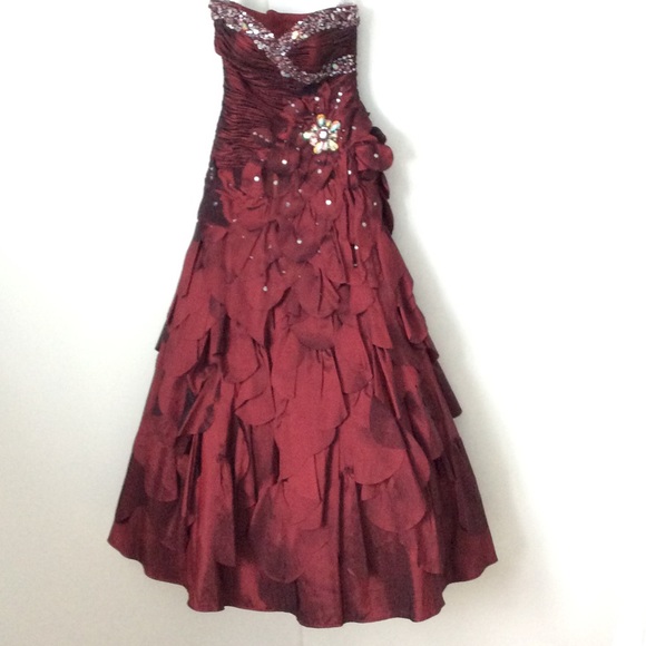 Prom Dress - Picture 2 of 3