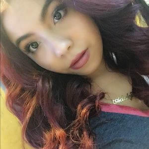 Meet your Posher, Adaly