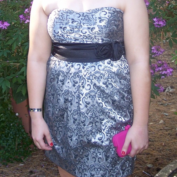 Homecoming Dress - Picture 2 of 4