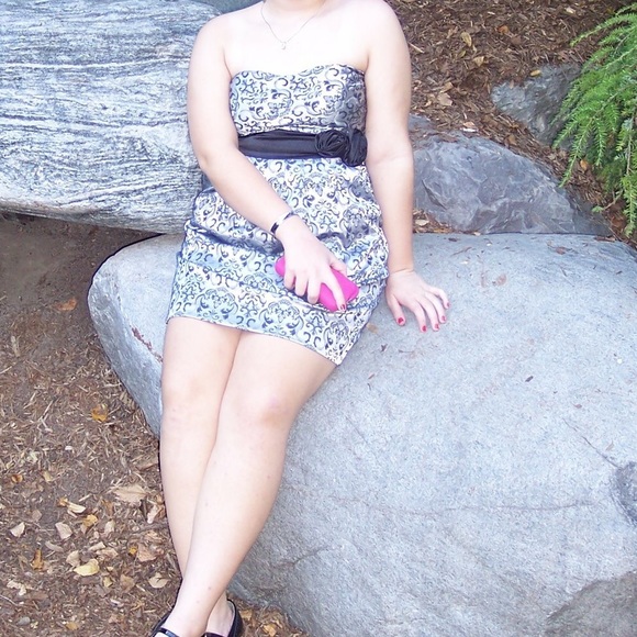 Homecoming Dress - Picture 3 of 4