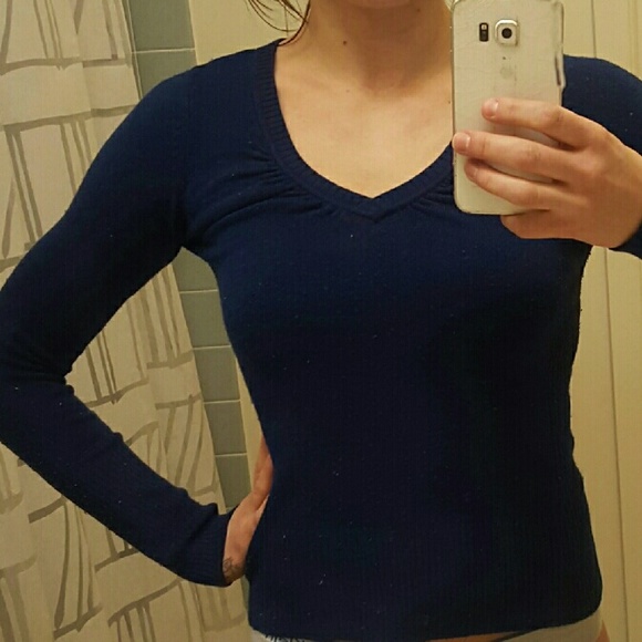 Sweater - Picture 2 of 2