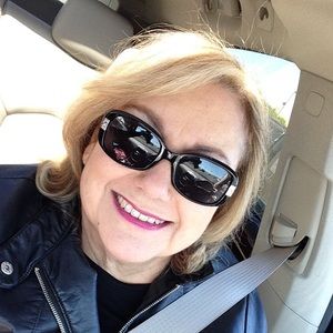 Meet your Posher, Ana