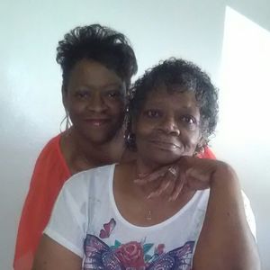 Meet your Posher, Yvette