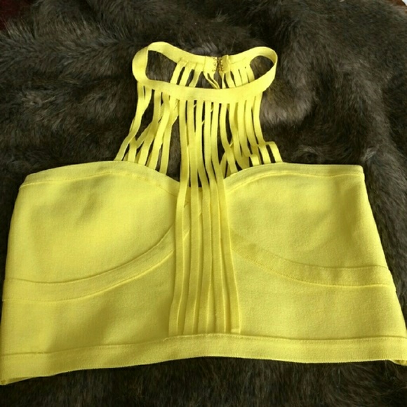 bebe Tops - 👜👒👑Bebe yellow crop top Size: L  👑👒👜