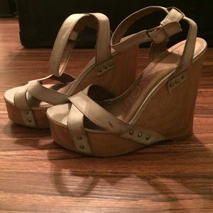 Nude strapped wedges