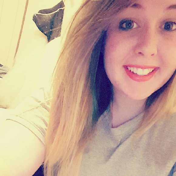 Meet your Posher, Mckayla - Picture 1 of 1