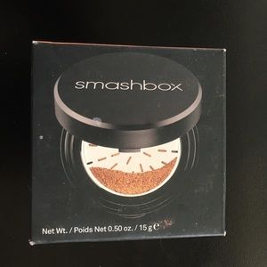 Smashbox Halo Perfecting Powder- light/medium