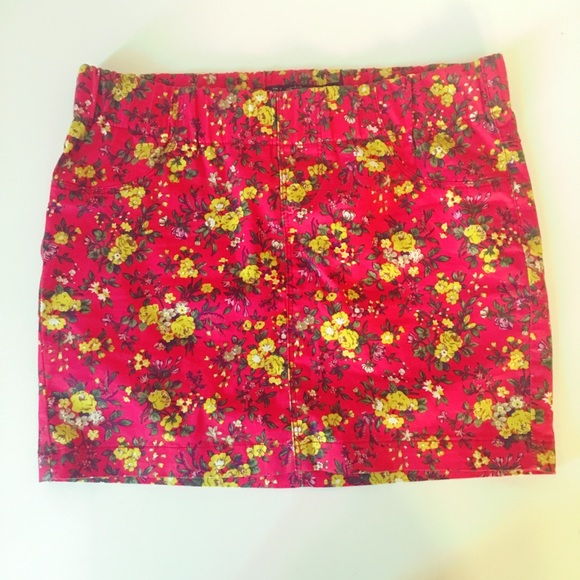 Printed Mink Skirt with Pockets!