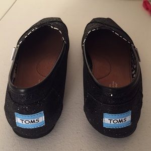 TOMS *New* W8.5 Black Glitter