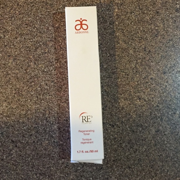 Arbonne RE9 Regenerating Toner