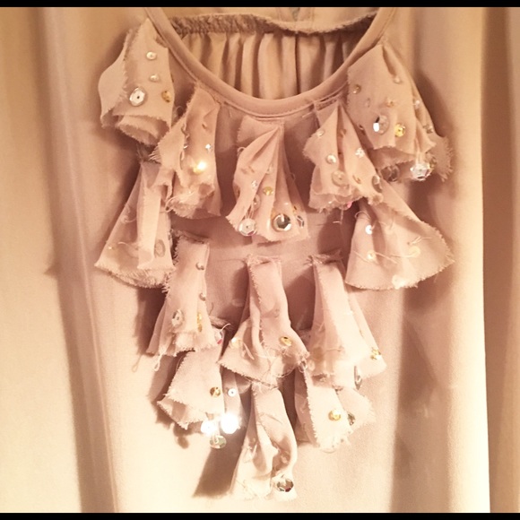 🎉REDUCED‼️🎉 - Beige Tank Top Blouse - Picture 1 of 4