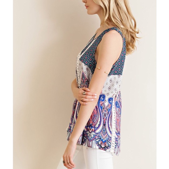 🆕CHARLOTTE print tank w/ lace detail - NAVY mix - Picture 3 of 3