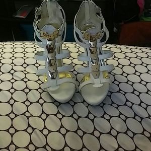 White casual heels