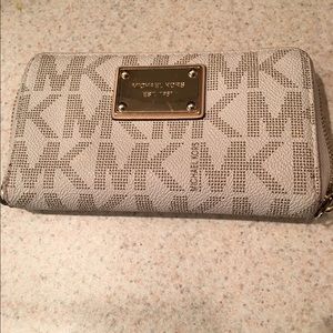 Michael Kors wristlet/wallet