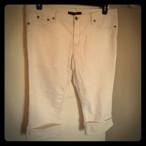 Domaine brand white jean capris size 20