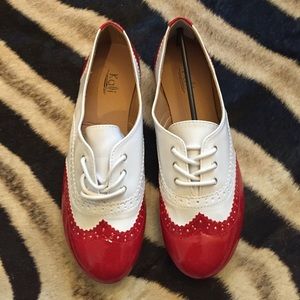 Brand New in the box size 9 Oxford style shoes