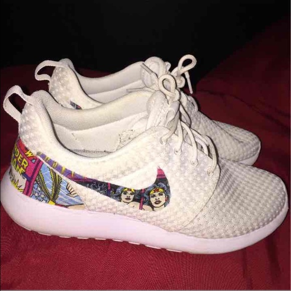 Nike roshes! Wonder Woman