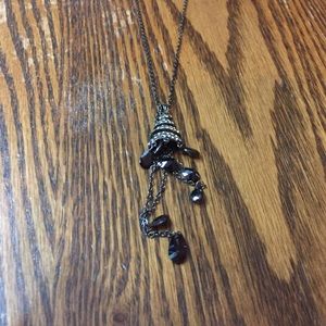 Back jet necklace with crystals