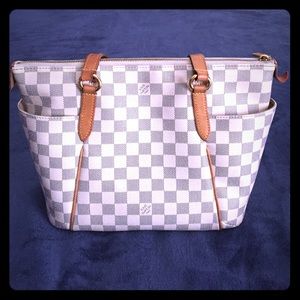 Louis Vuitton totally pm tote in azur