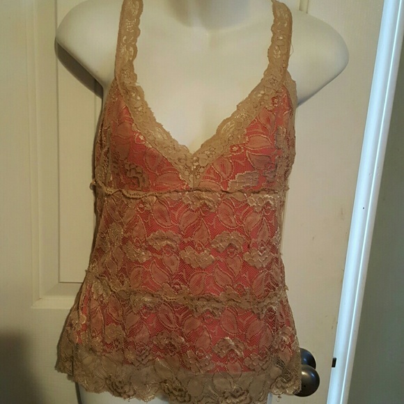 Beautiful lace overlay tank top/camisole