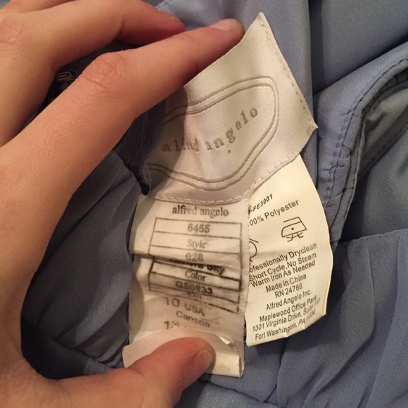 Beautiful periwinkle formal dress - Picture 4 of 4