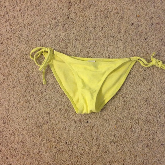 Bathing suit bottoms - Picture 1 of 2