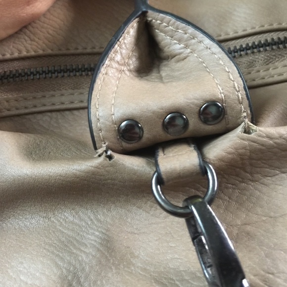 Handbag - Picture 3 of 4